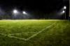 LED_Przyklad_oswietlenia_led_boiska_swiatlo_led_dobrze_oddaje_kolory_zawodnicy_widza_dobrze_pilke_lampy_led_comled_power