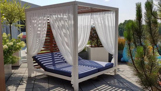 pergole_basenowe_pergola_wypoczynkowa_ekskluzywne_meble_wypoczynkowe_zewnetrzne_aluminiowe