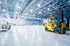 Przyklad nowoczesnego_oswietlenia_hali_magazynowej_produkcyjnej_lampami_led_zarowka_led_www.comled